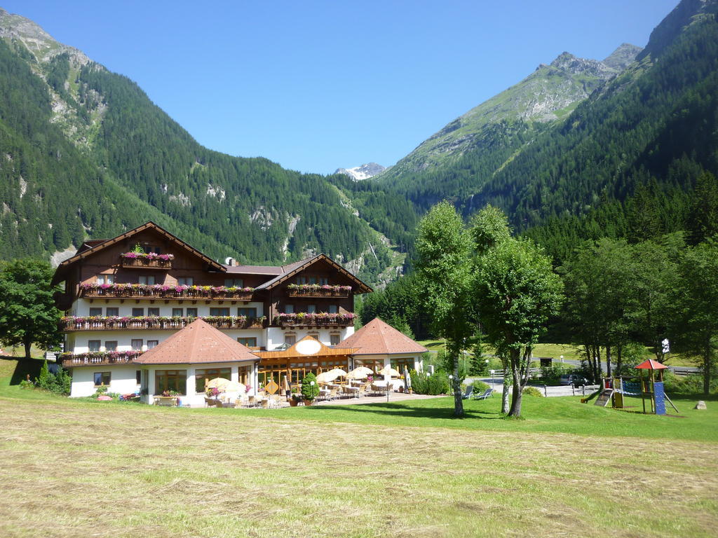 Alpenhotel Badmeister Flattach Exterior foto